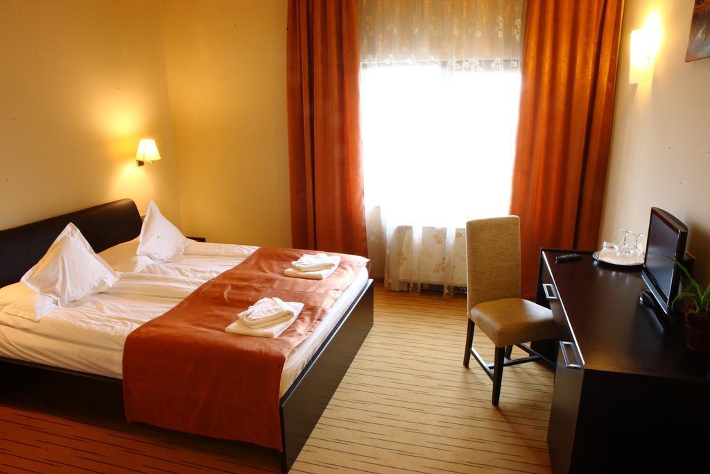 Hotel Transilvania Zalău Exteriör bild