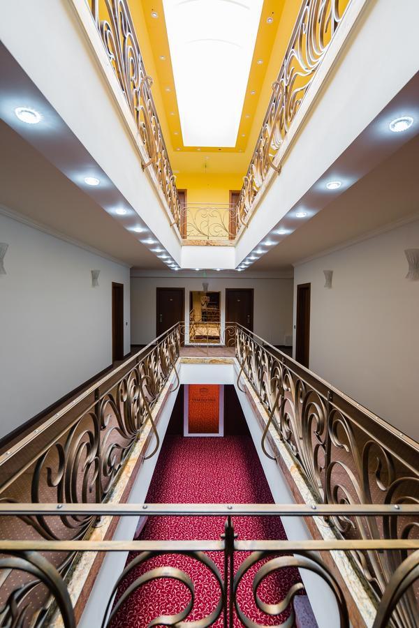 Hotel Transilvania Zalău Exteriör bild