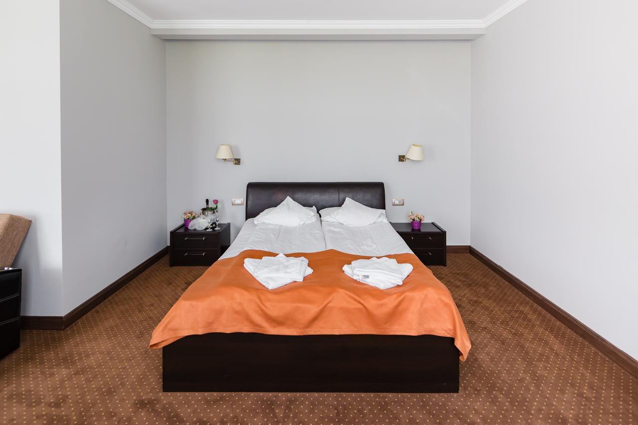 Hotel Transilvania Zalău Exteriör bild